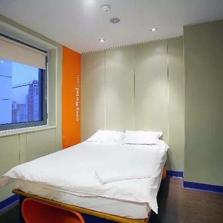 Easyhotel Hotel