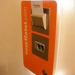 ホテル イージーホテル *