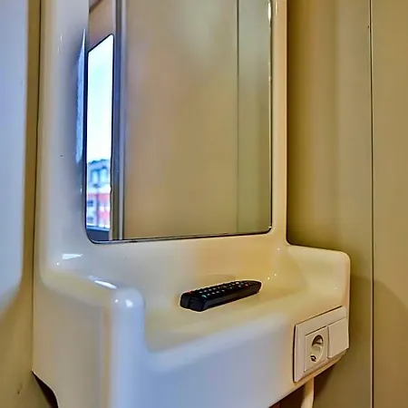 Easyhotel Hotel
