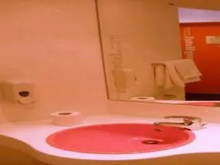 Easyhotel