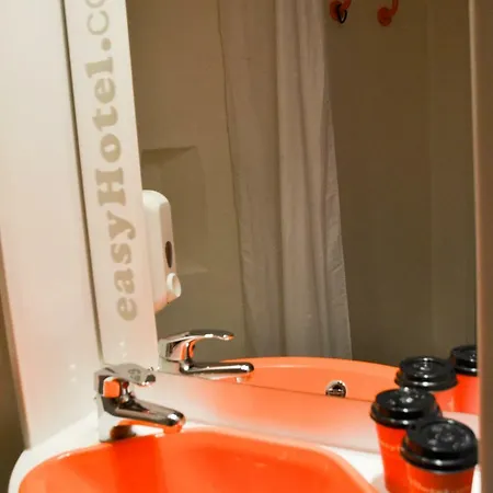 Hotel Easyhotel