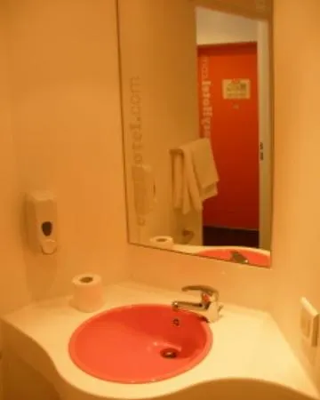 Easyhotel Hotel