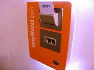 Easyhotel Hotel *
