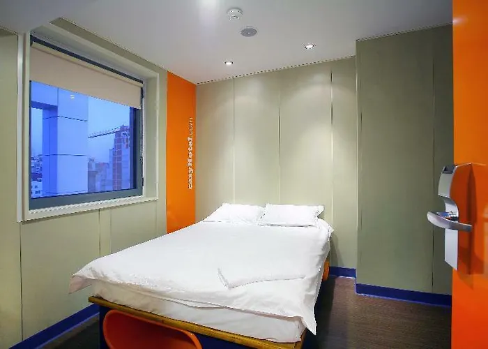 Easyhotel Hotel