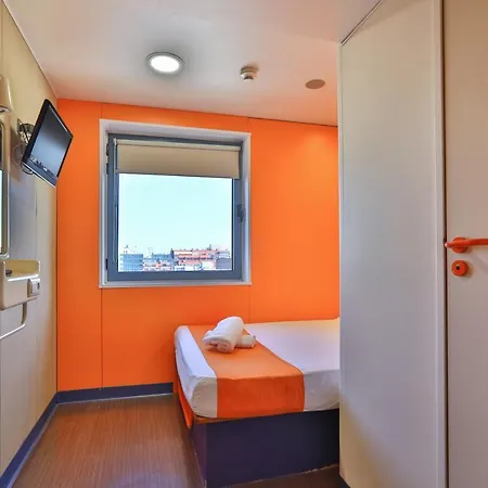Easyhotel Szálloda