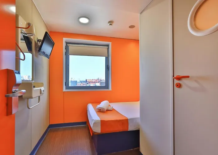 Easyhotel Hotel